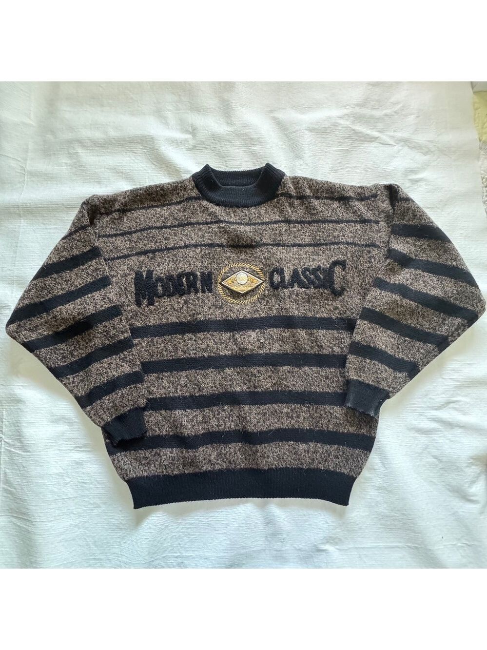 Vintage 1990’s IOU Modern Classic Men's Crewneck Sweater -size Large